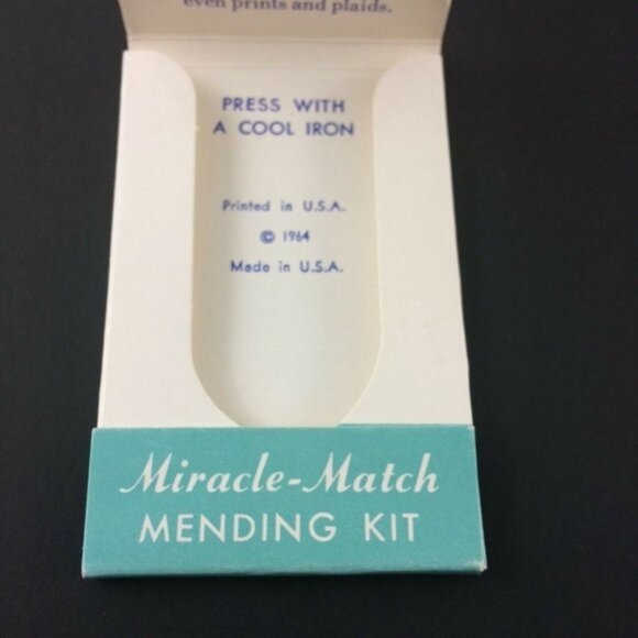 Vintage Manchester Gas Company Advertising Miracle Match Mending Kit - Picture 9 of 12